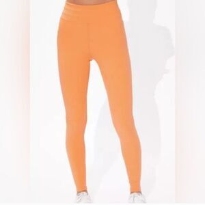Eleven Venus Williams Women's Nectarine Washed out Leggings Size Medium NWT